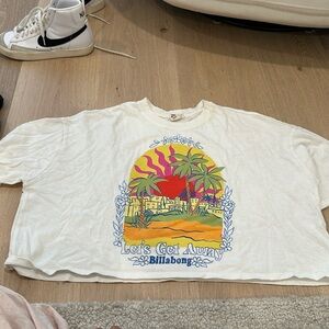 white billabong tee